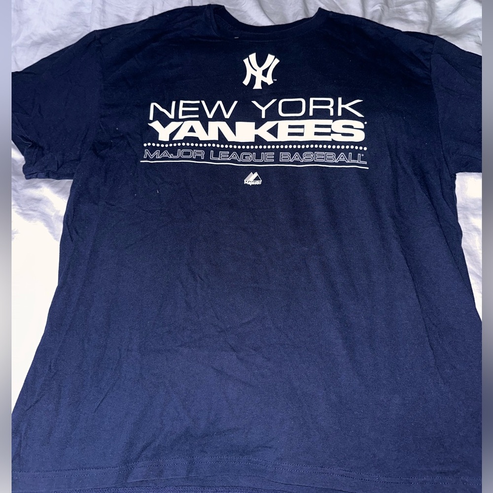 New York Yankees shirt